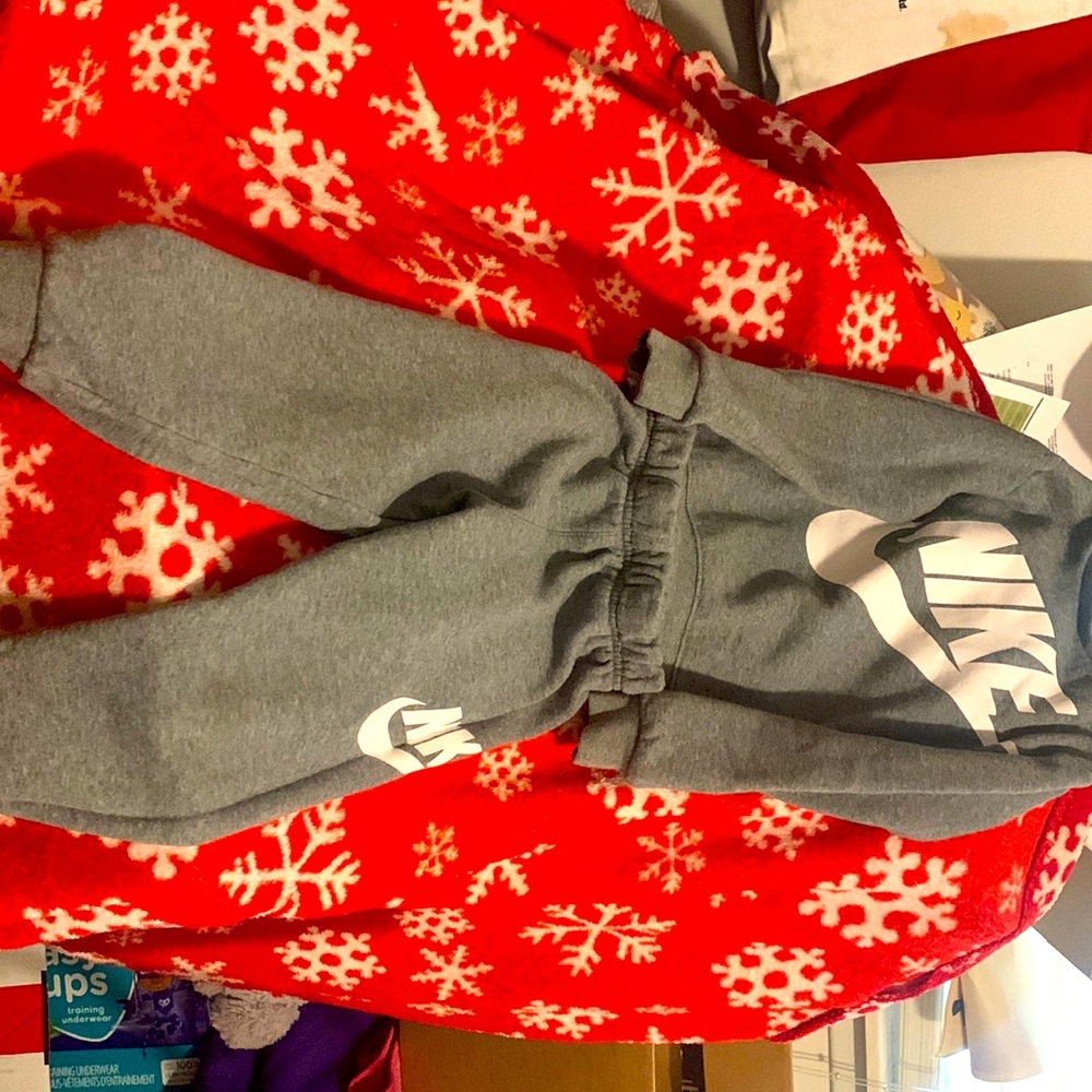 Nike sweatsuit toddlers